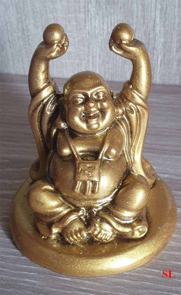 Statuette-Bouddha-Boudha-rieur-dore-en-resine-assis-AMOUR--Protection